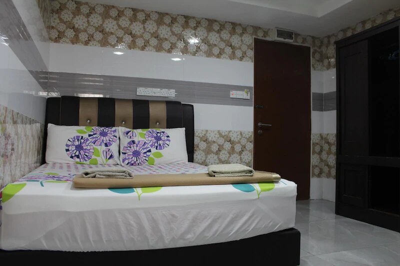 Double Room - New Wave Hotel Rawang - Image 2